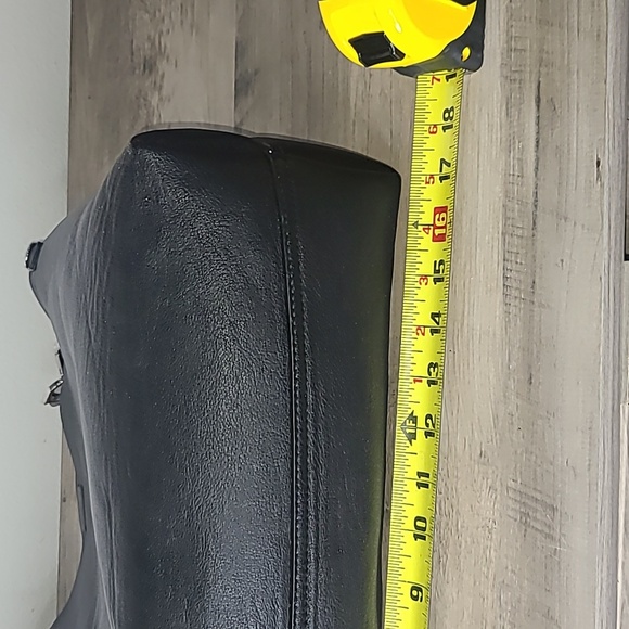 Calvin Klein Revsibe Tote Bag - Picture 7 of 9